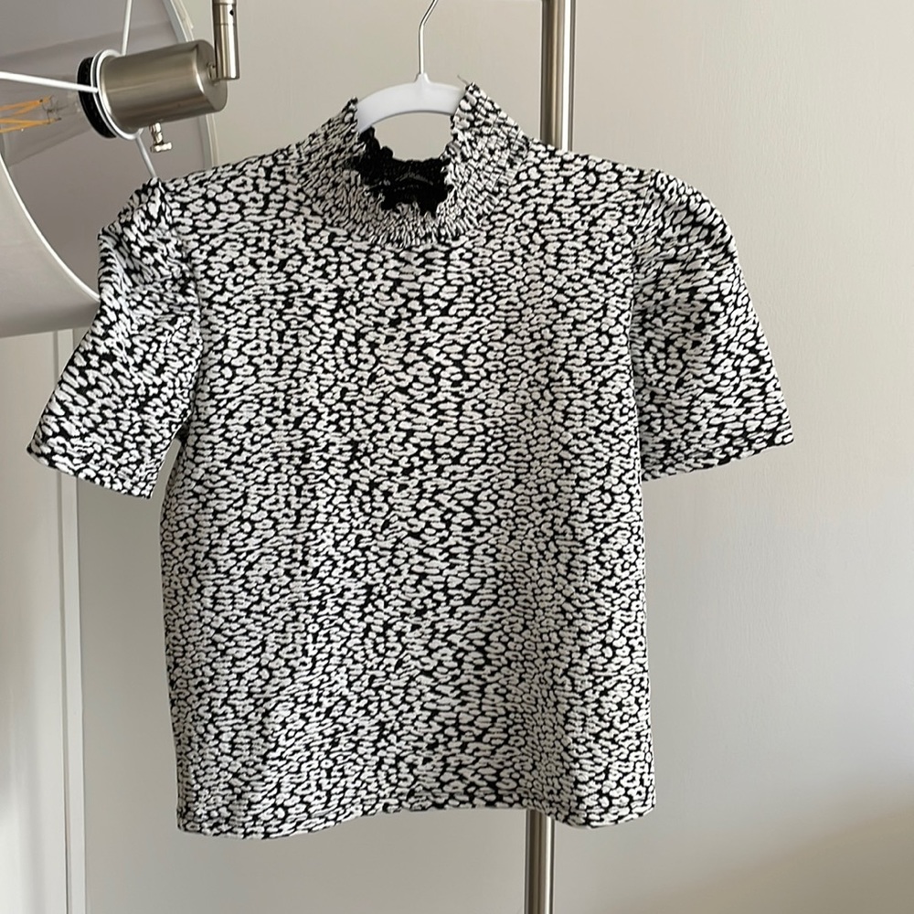 Short sleeve turtleneck